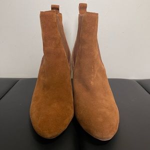 Perfect ankle boots for fall🍂🍁